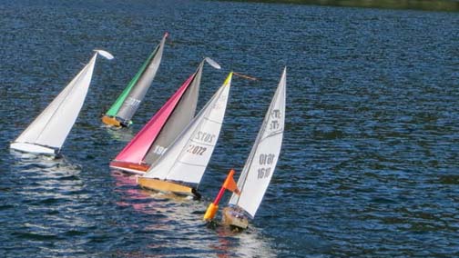 rc trimaran sailboat